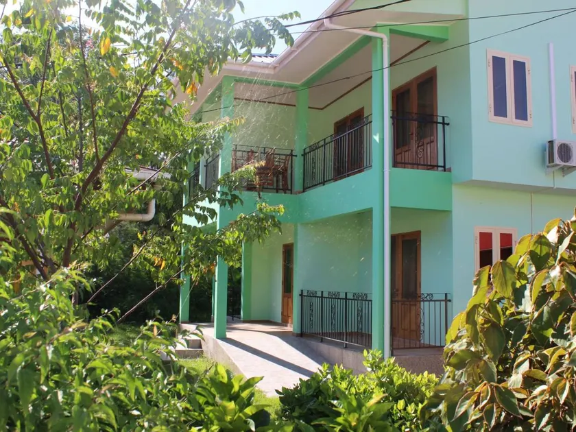 Charming holiday flat in Grand Anse with barbecue - Image 1
