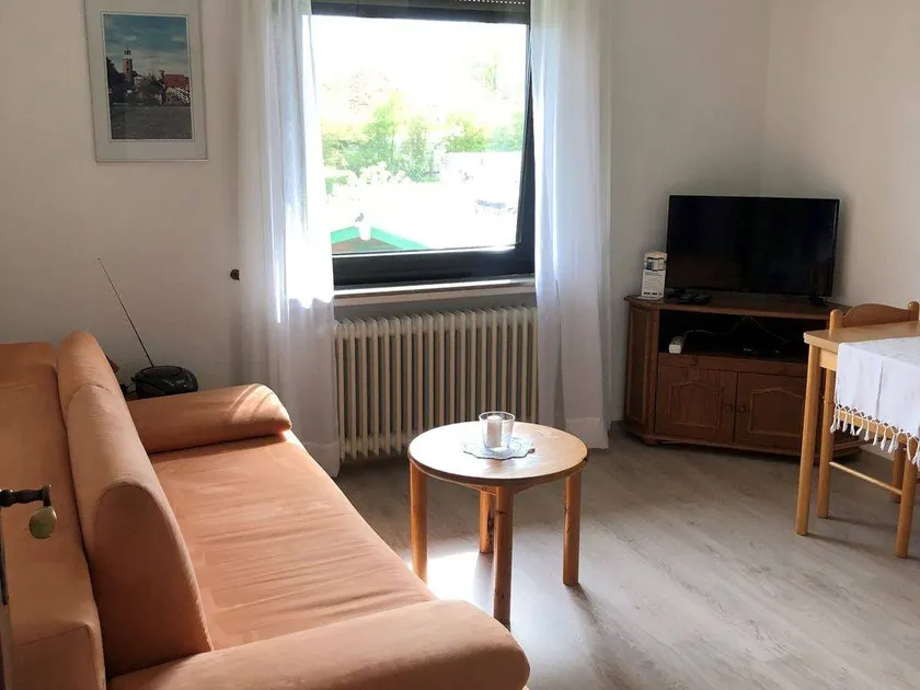 Holiday apartment with sauna, garden & barbeque - Image 1