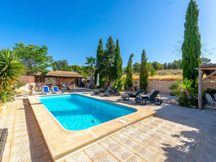 Family-friendly lovely house with BBQ, garden & terrace | Suitable for remote work - Image 1