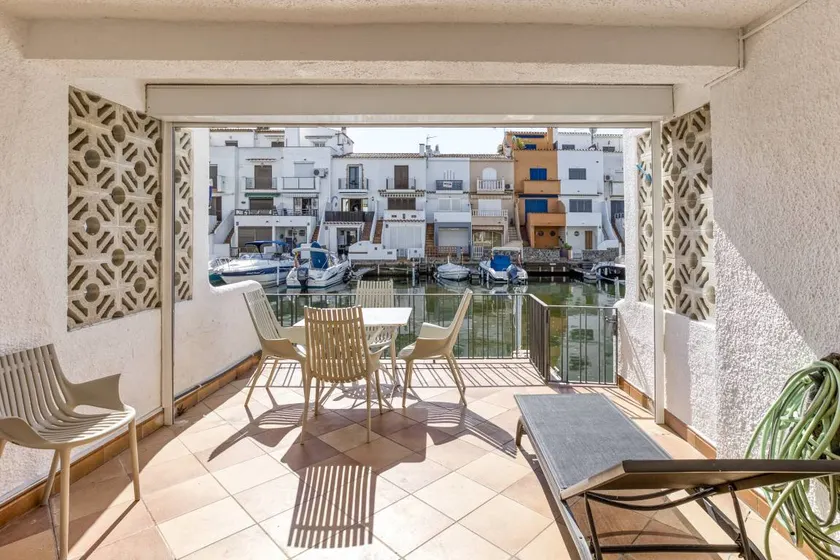 Holiday Home 'Port Empúries' with Sea View, Private Pool and Air Conditioning - Image 1