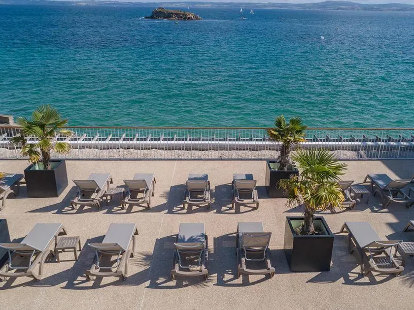 Flat with heated pool | Sea view - Image 1