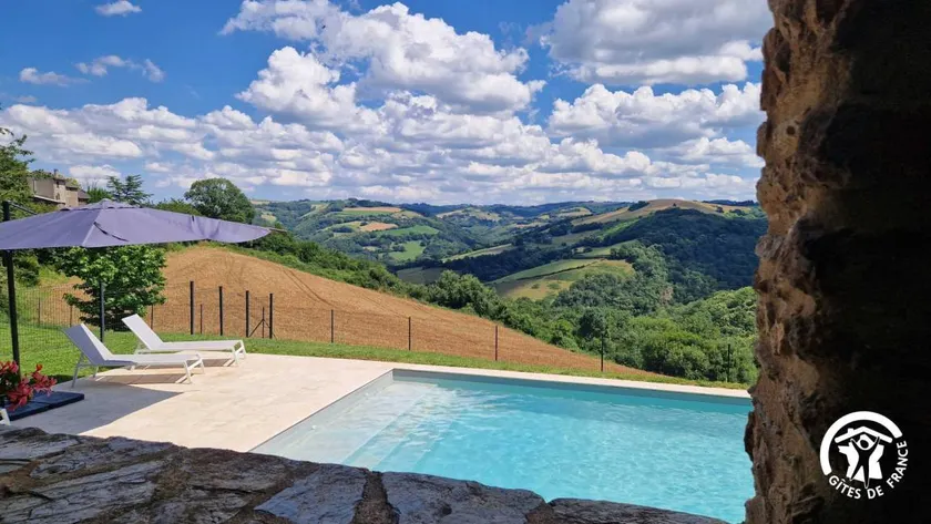 Gite with garden, barbeque & terrace - Image 1