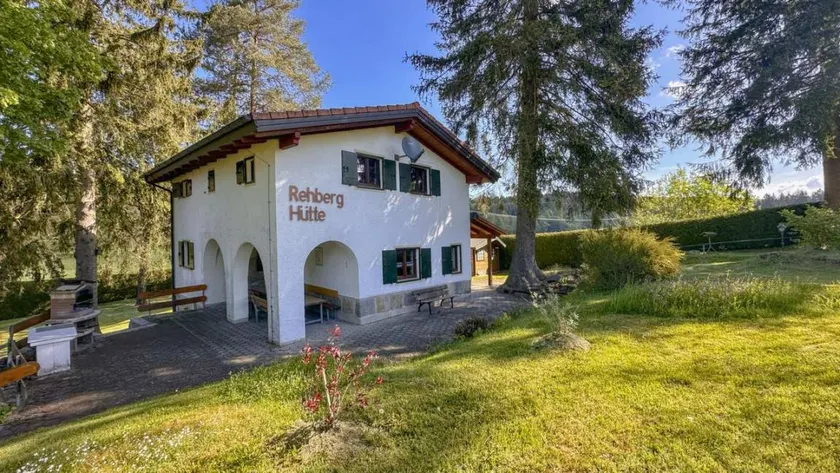 House with garden, terrace & BBQ - Image 1