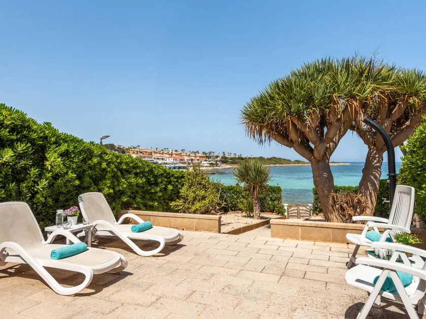 Seafront Apartment in Punta Prima - 2 Bedrooms for 3 Guests - Image 1