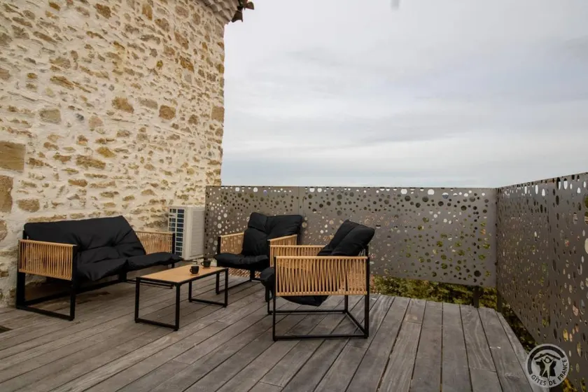Gite with terrace & garden - Image 1