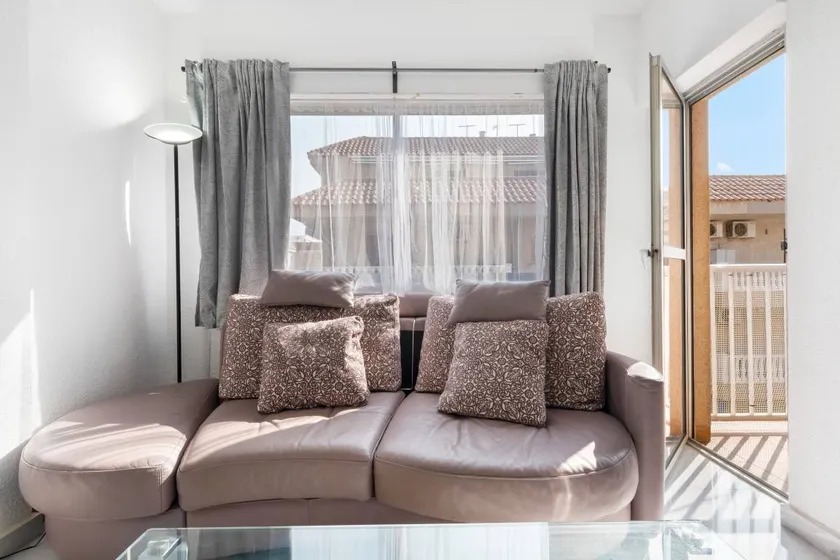 Fully equipped nice flat with barbecue & terrace | Sea view | Beach nearby - Image 1