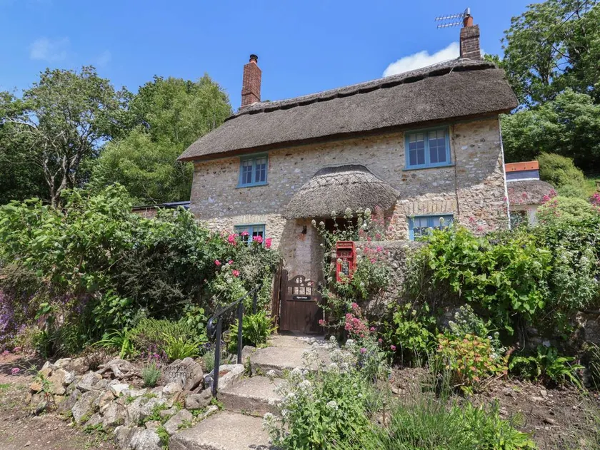 Child-friendly cottage with garden | Pets allowed - Image 1