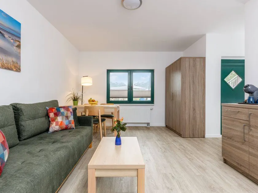Family-oriented apartment with barbeque & garden | Close to the beach | Dogs allowed - Image 1