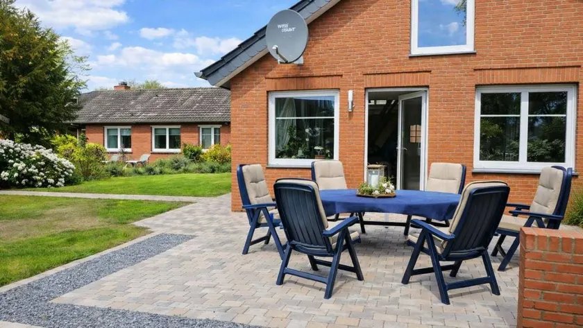Charming house with barbeque & terrace - Image 1