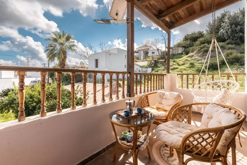 Traditional Thea Home, Rhodes - Image 1
