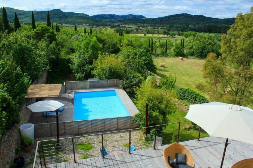 Kunstvolles Haus mit Pool in der Nähe des Lac du Salagou - Image 1
