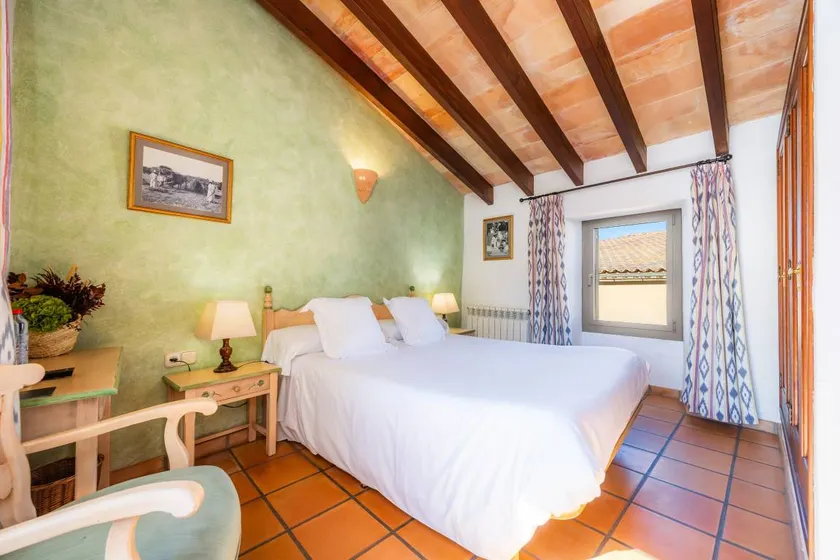 Aparthotel with garden, pool & fast internet | Garden view - Image 1