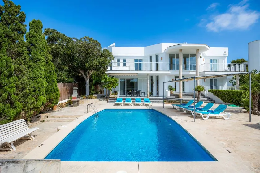 Villa totalmente attrezzata con terrazza, piscina privata e barbecue | Vista sul giardino | Vicino alla spiaggia - Image 1