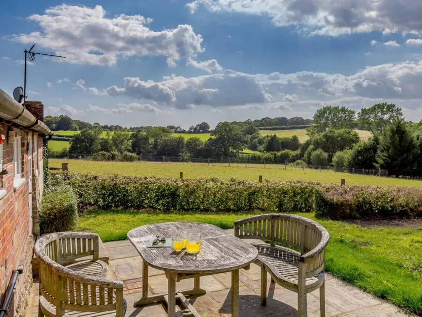 Fully equipped house with garden | Dogs allowed - Image 1