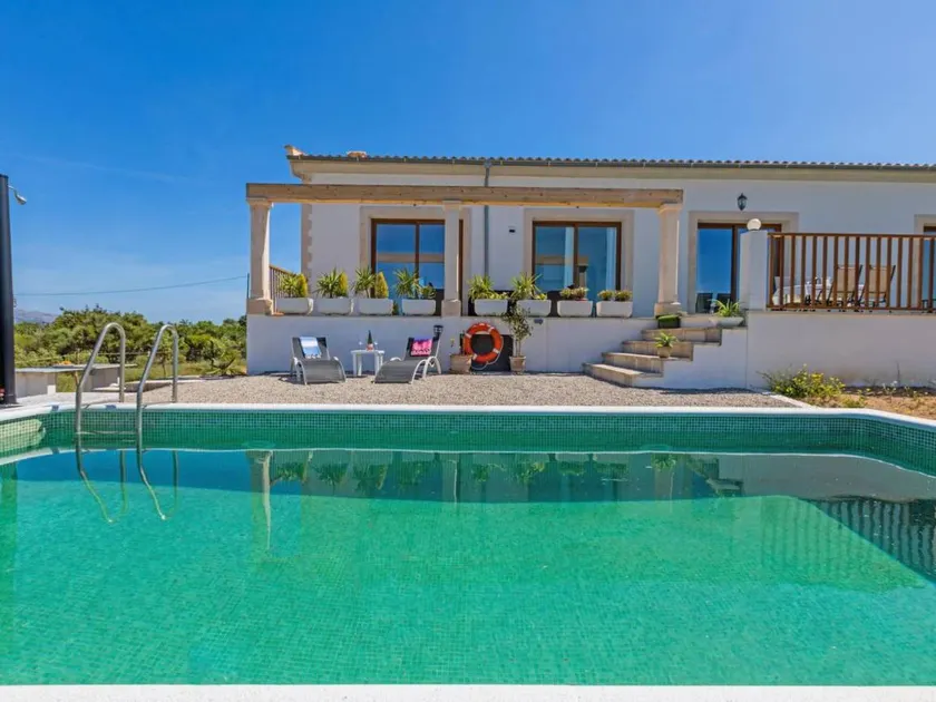 House with private pool, barbecue & terrace | Mountain view - Image 1