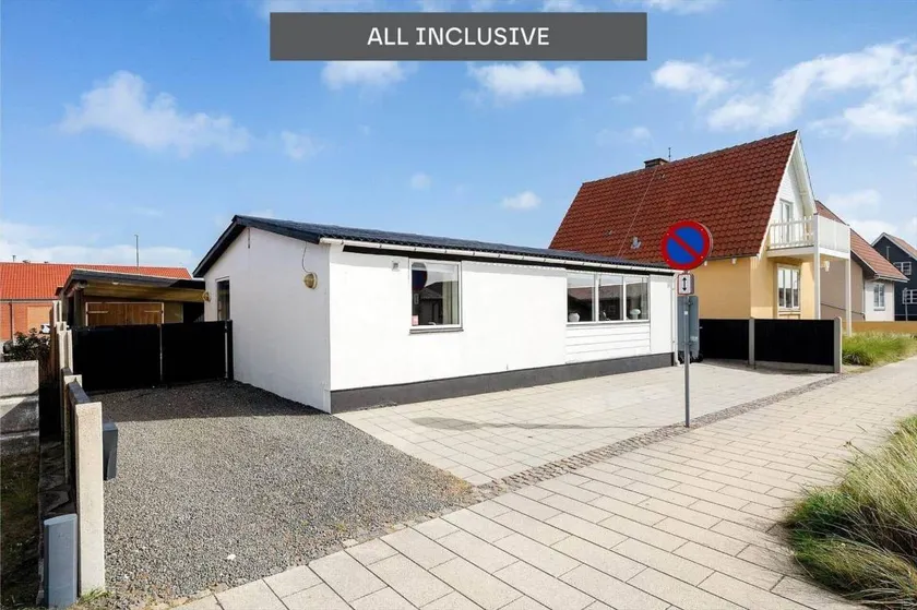 Fully equipped pleasant holiday home with garden, barbeque & terrace | Next to the beach | Pets are welcome - Image 1