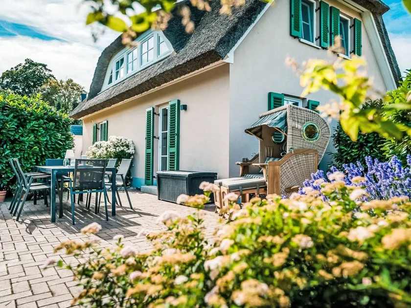 House with sauna & barbeque - Image 1