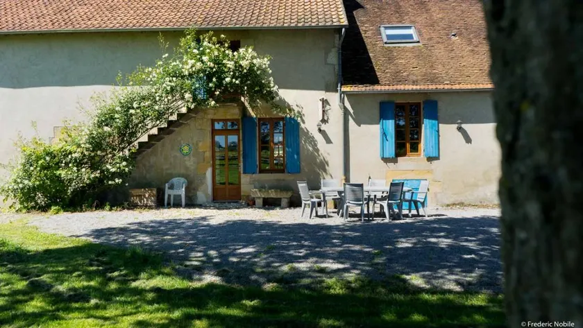 Gite with pool, garden & barbecue - Image 1