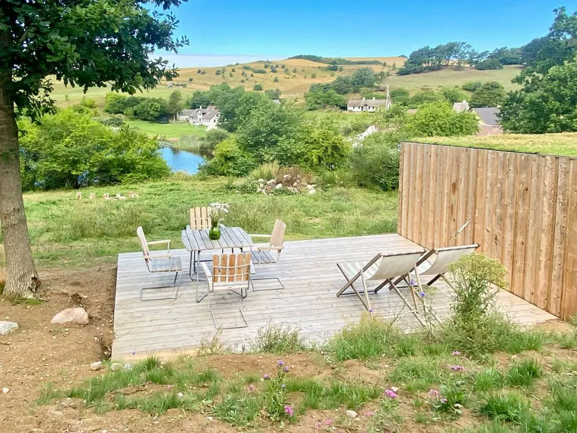 Family-friendly charming holiday home with jacuzzi & terrace | Water view | Dogs allowed - Image 1