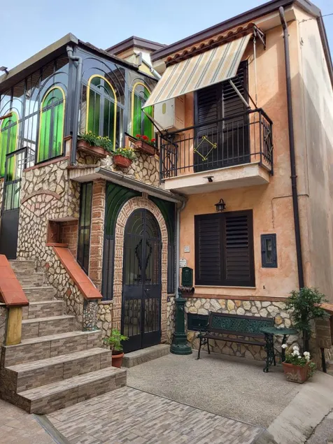 Bed and breakfast | Mountain view - Image 1