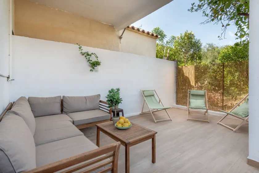 Holiday home with terrace | Mountain view - Image 1