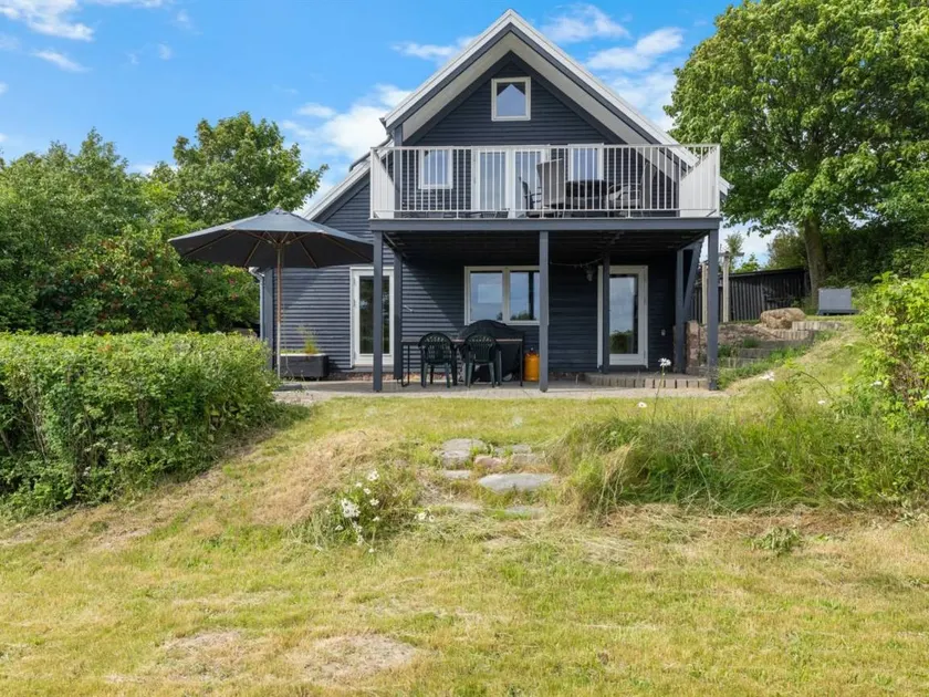 Familienorientiertes charmantes Ferienhaus mit Grill, Terrasse und Garten | Seeblick - Image 1