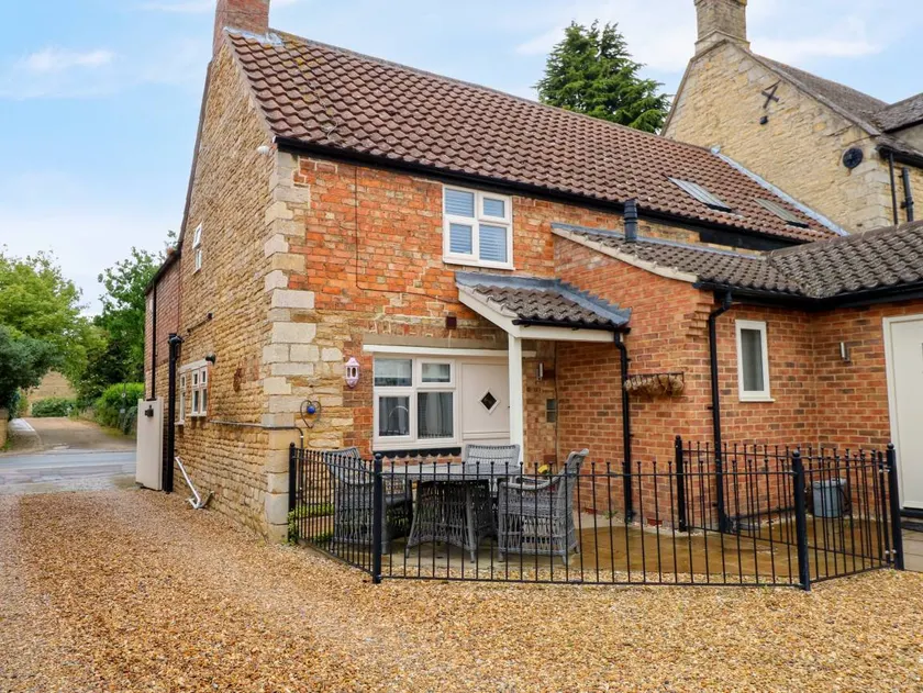 Children-friendly cottage with garden | Pets are welcome - Image 1