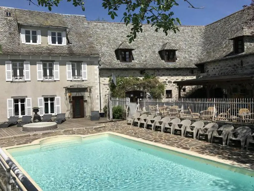 Casa móvil con piscina - Image 1