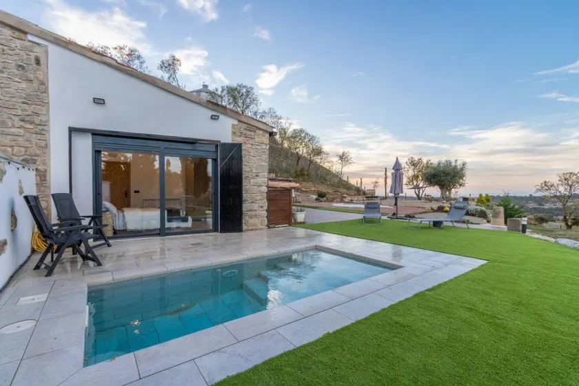 House with garden, terrace & BBQ | Mountain view | Suitable for remote work - Image 1