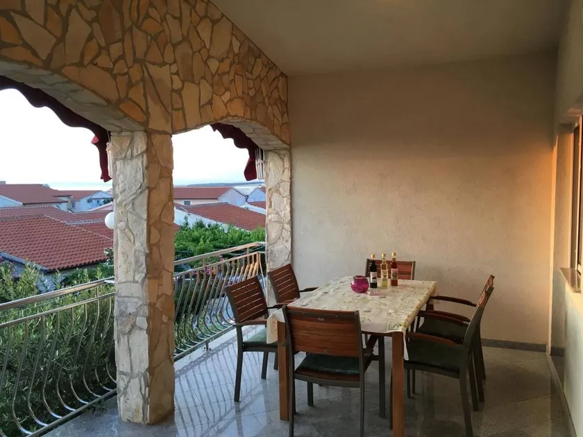 Apartment with garden & barbecue - Image 1