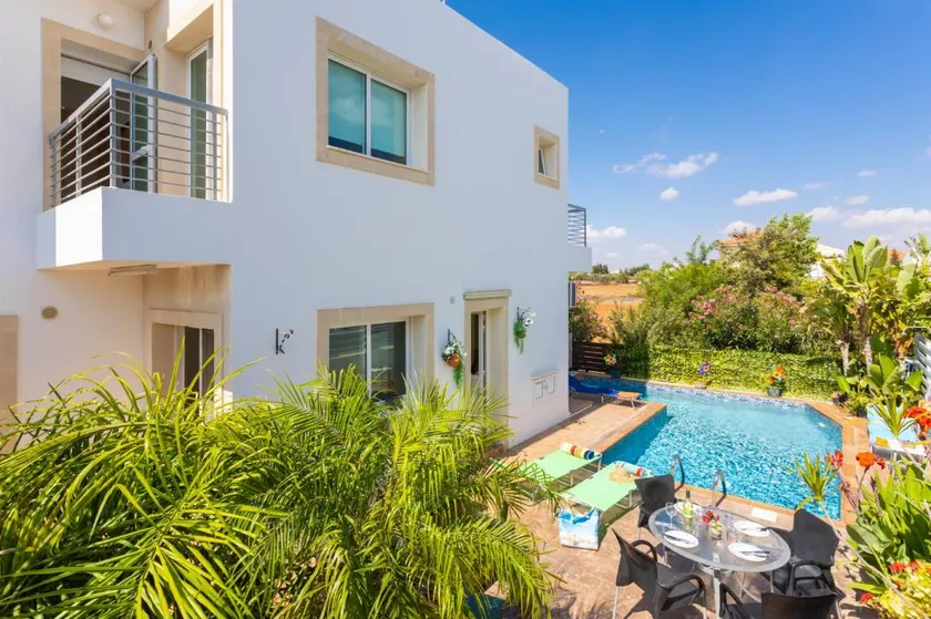 Nice villa with barbeque, terrace & garden - Image 1