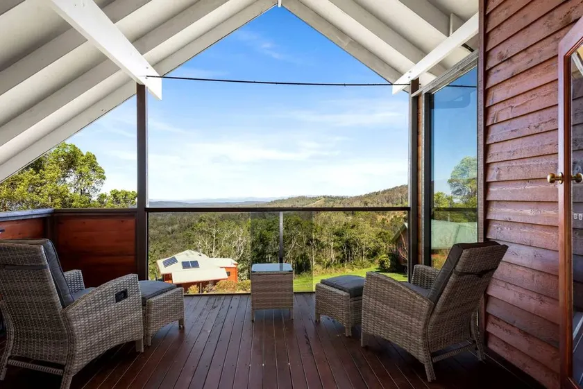 Cosy Mountain Chalet with Valley Views near Crows Nest, Queensland - Image 1