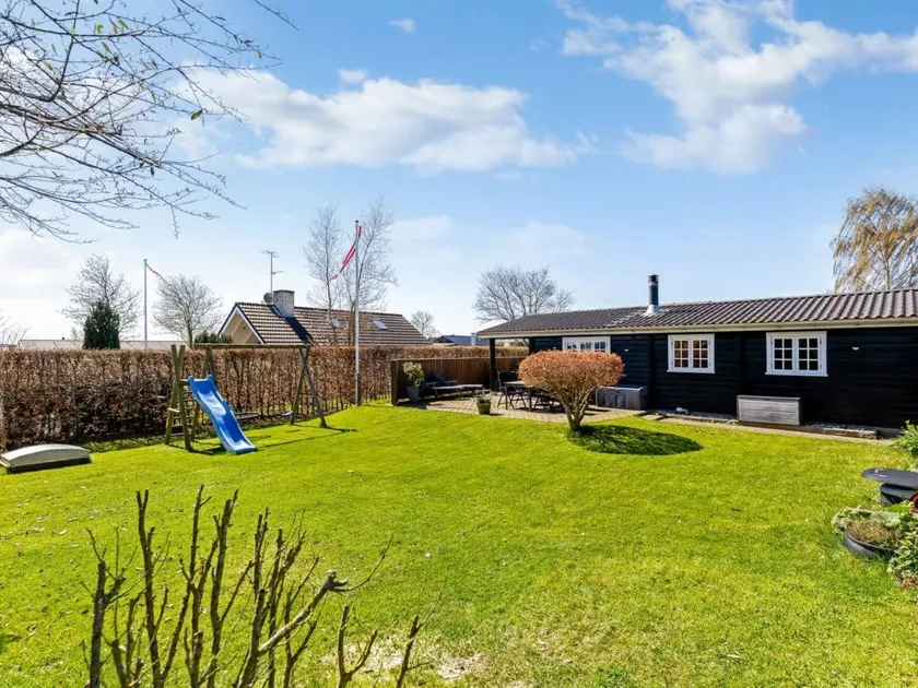 Children-friendly wonderful house with terrace & BBQ | Beach nearby | Pets allowed - Image 1