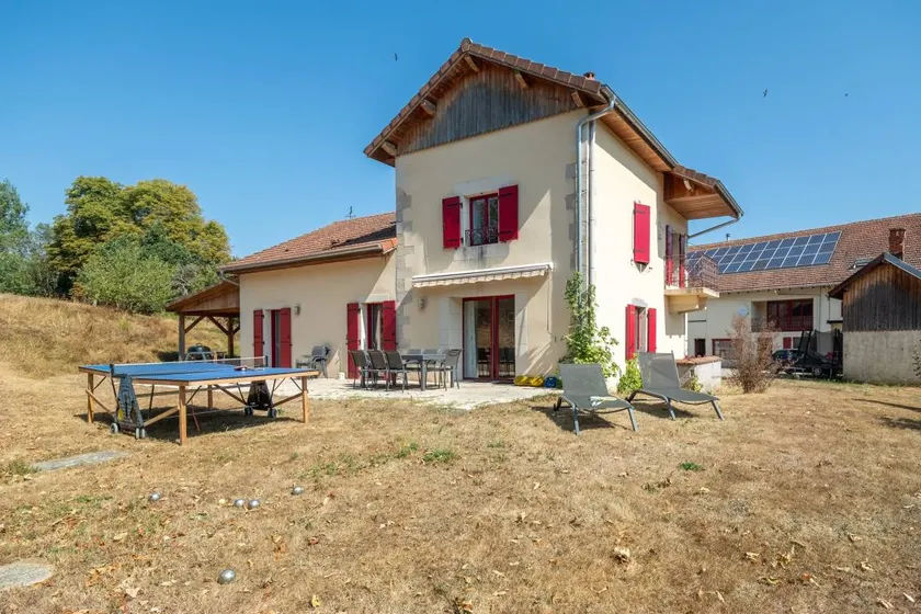 Cottage with BBQ, garden & terrace | Mountain view - Image 1