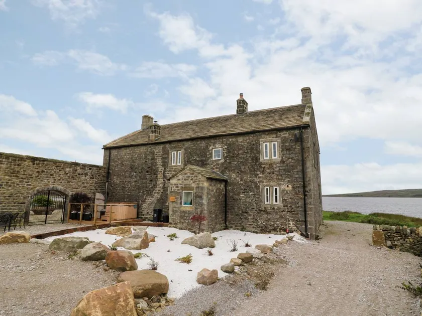 Children-friendly cottage with garden & jacuzzi | Dogs allowed - Image 1