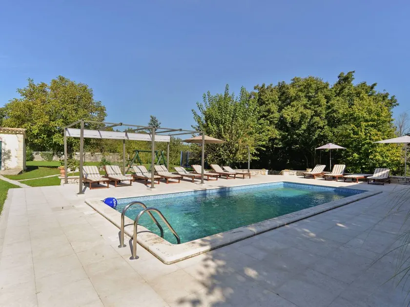Ferienhaus mit Terrasse, Grill und privatem Pool - Image 1
