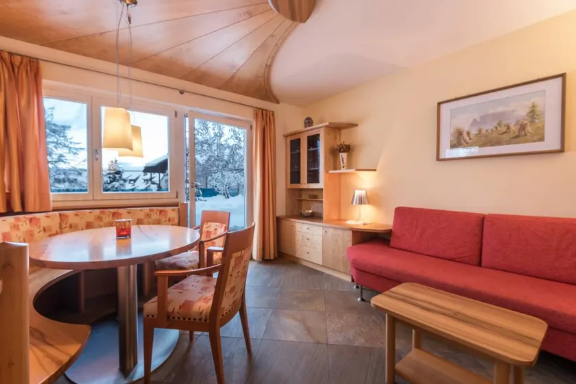 Flat with sauna, garden & jacuzzi | Mountain view - Image 1