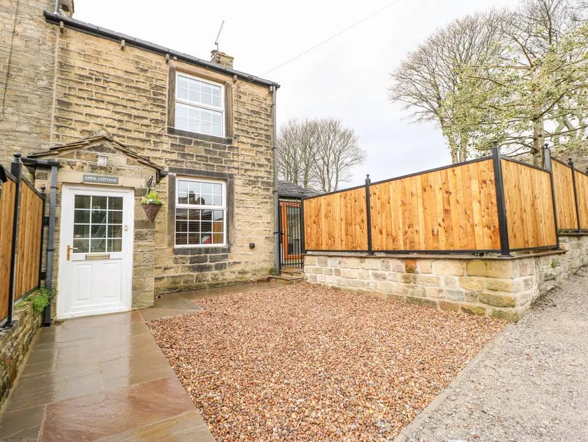 Cottage with garden | Pets are welcome - Image 1