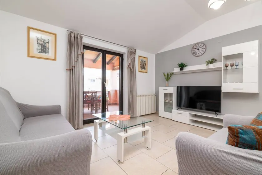 Fully equipped wonderful holiday apartment with terrace - Image 1