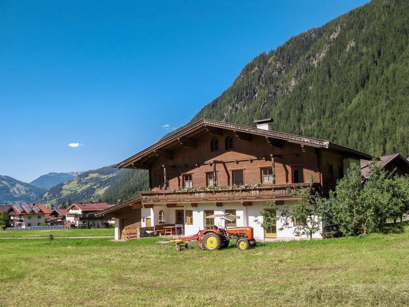 Holiday apartment with garden & terrace - Image 1
