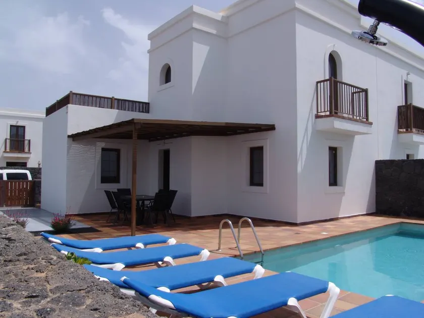 Villa mit Terrasse, Garten und beheiztem Pool | Bergblick - Image 1