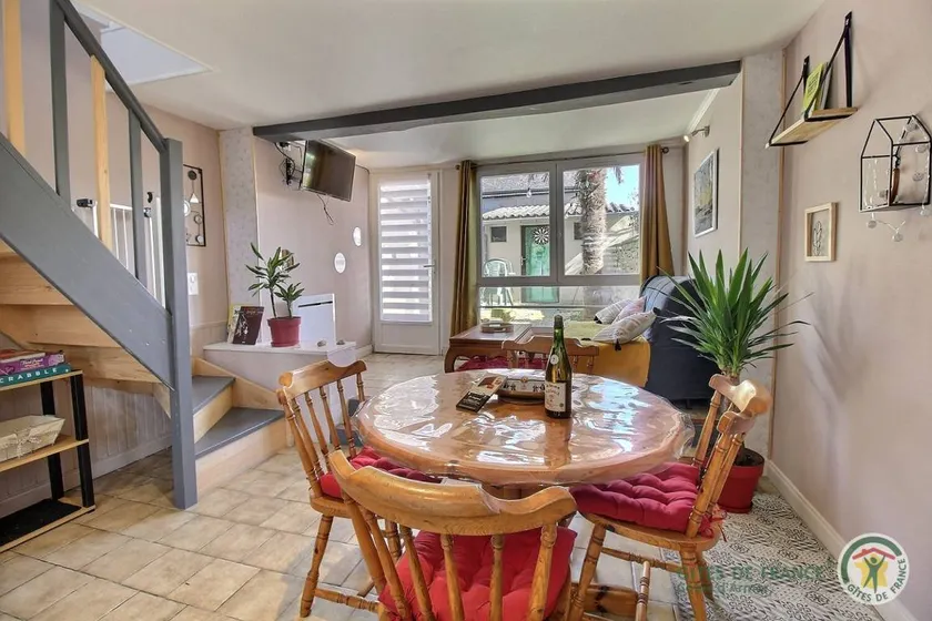 Pleasant gite with terrace & garden | Pet-friendly - Image 1
