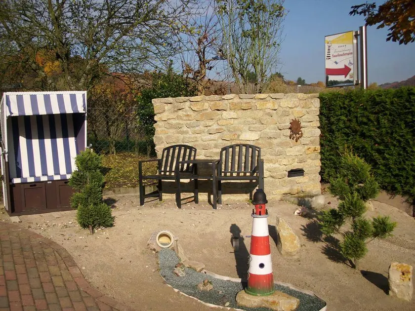 Holiday apartment with barbeque, garden & sauna - Image 1