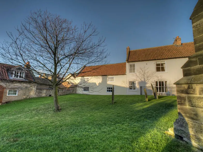 Cottage | River view - Image 1