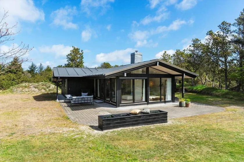 House with BBQ & terrace - Image 1