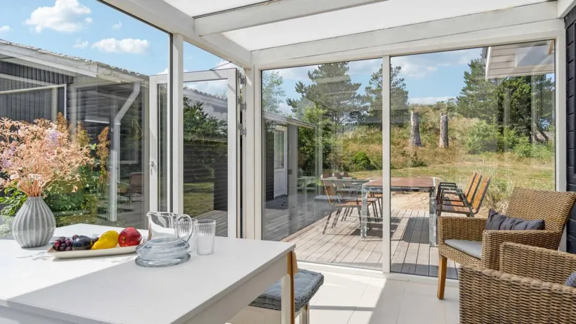 House with garden, barbecue & jacuzzi - Image 1