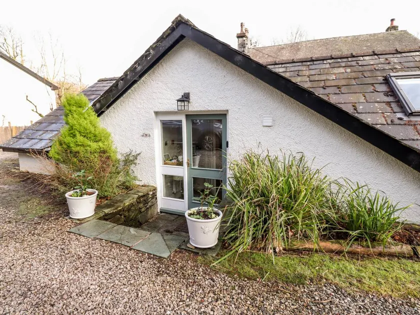 Cottage con idromassaggio e giardino - Image 1