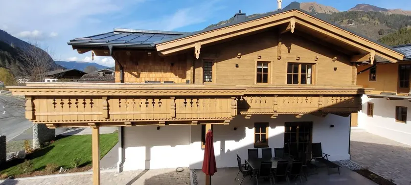Apartment with sauna, terrace & garden - Image 1