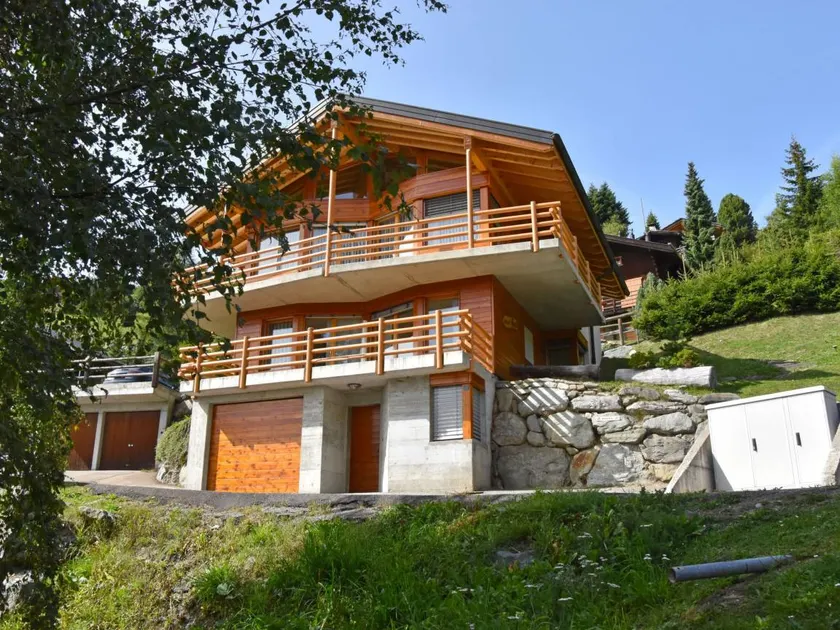 House with terrace, garden & BBQ - Image 1