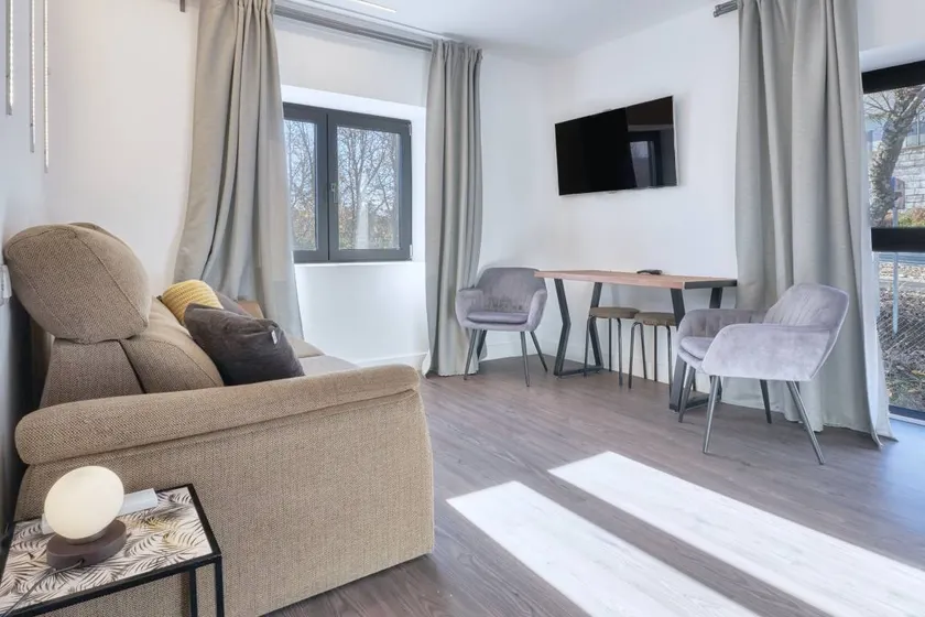 Ferienwohnung 'Marel' mit Bergblick, Wi-Fi und Klimaanlage - Image 1